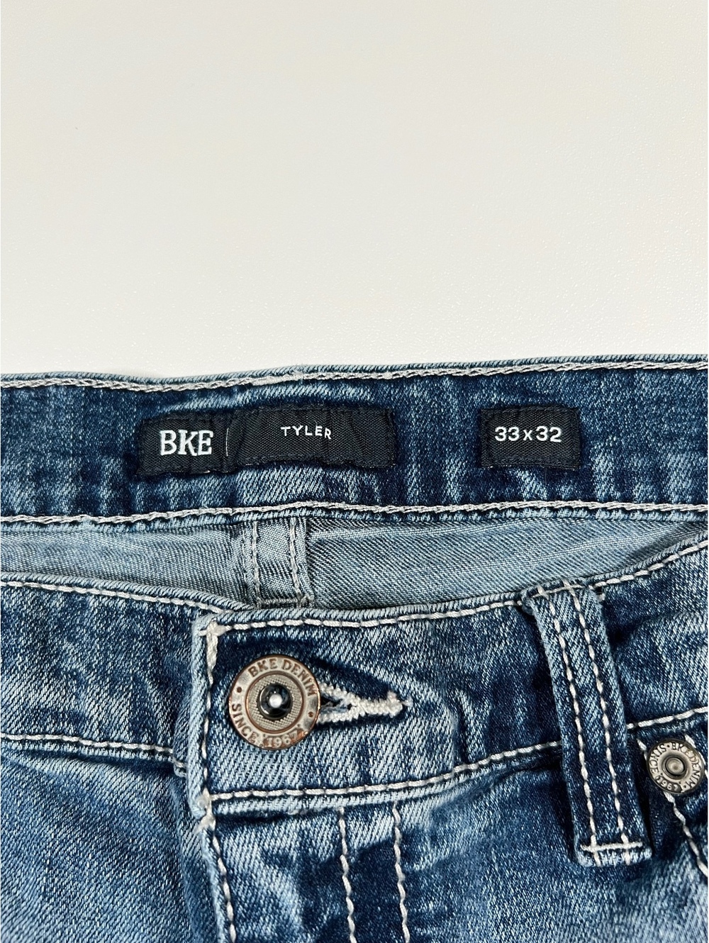 KE Tyler Jeans 33x32 Distressed Medium Wash Bootcut Denim - Picture 3 of 6